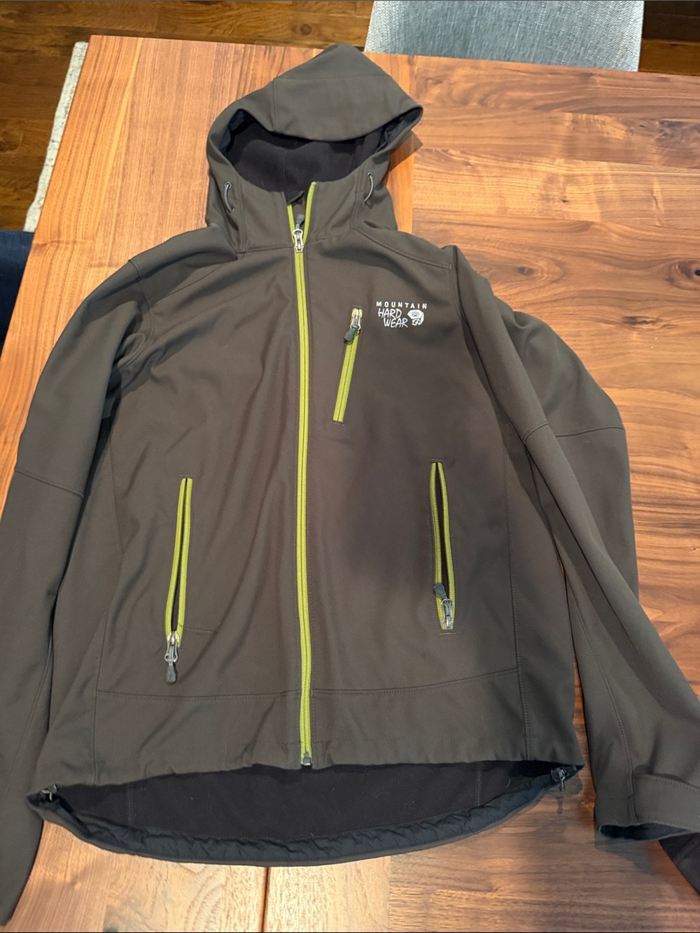 Mountain Hardwear Hooded Softshell Jacket - Olive Green with Lime Zipper - Picture 2 of 4